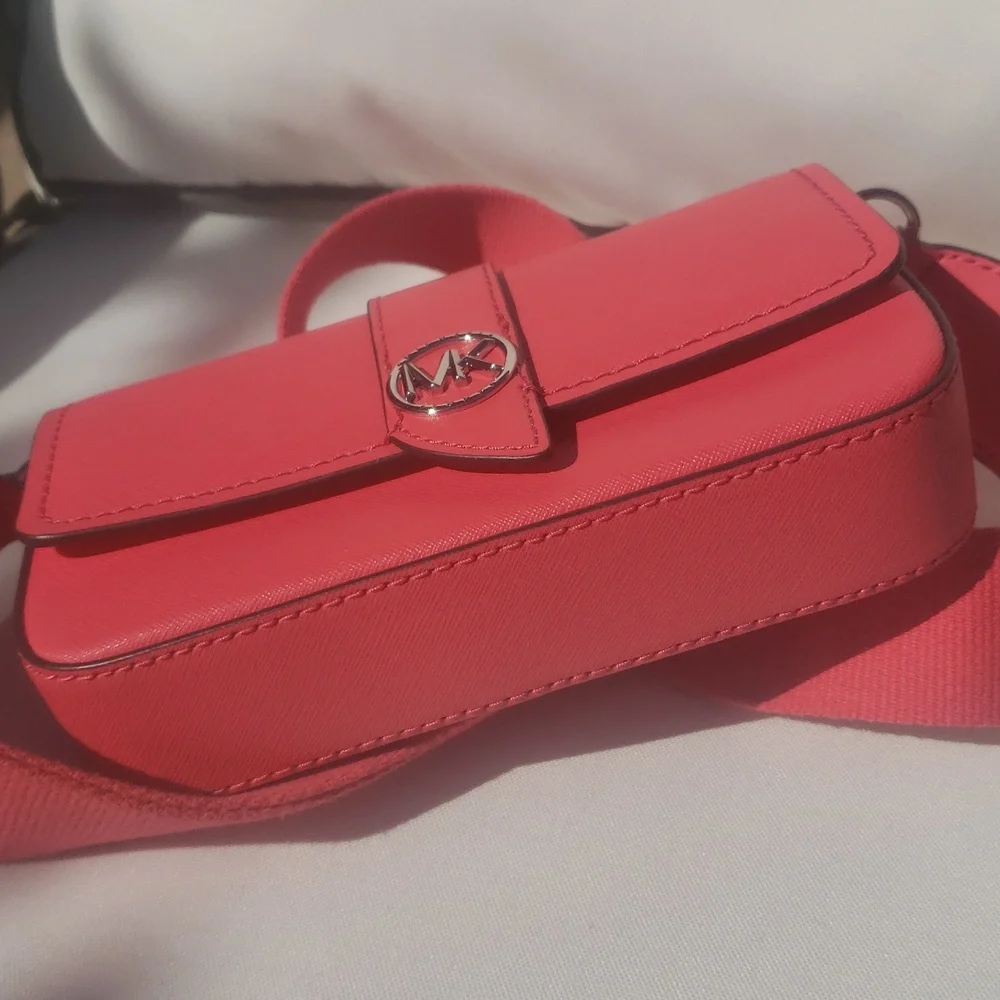 💟Michael Kors Coral Sling Bag NWT